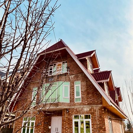 Al Jalal Resort Srinagar  Bagian luar foto