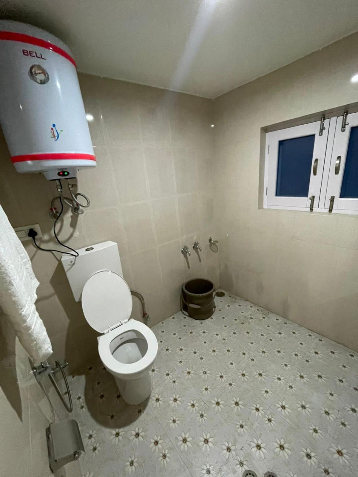 Al Jalal Resort Srinagar  Bagian luar foto