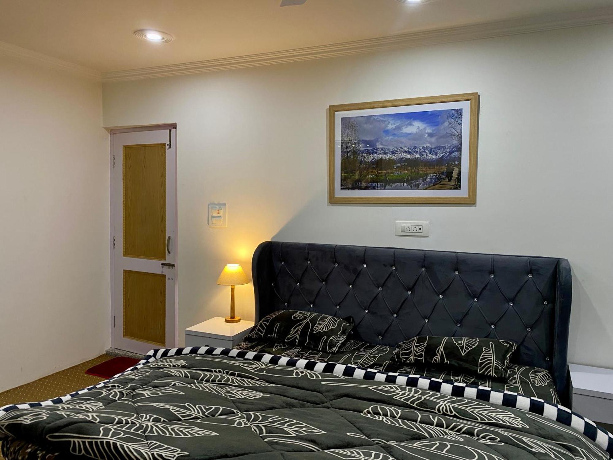Al Jalal Resort Srinagar  Bagian luar foto